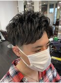 かき上げヘア七三ヘアツーブロックメンズ波巻きスパイラルパーマ