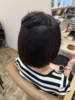 ユッカ 梅田(YUCCA)&nbsp;【 YUCCA 】大人可愛い20代30代40代 ミディアム/切りっぱなし