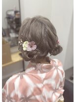 モナルダ(Monarda)&nbsp;10代20代30代/ヘアセット/結婚式/パーティ【岡山】