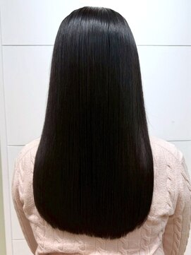 カミラボ(KAMI LABO) 黒髪ロング 髪質改善 ナチュラルストレート 艶髪 20代