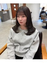 シエル(Ciel)&nbsp;レイヤーカット×オリーブベージュ