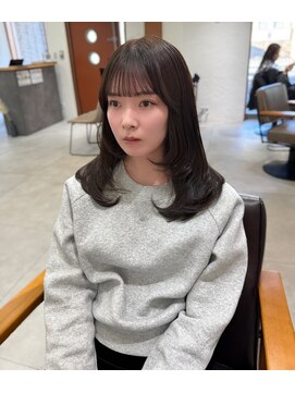 シエル(Ciel) レイヤーカット×オリーブベージュ