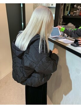 ペレ 原宿(PELE) ダブルカラー/ケアブリーチ/羽エクステ/原宿