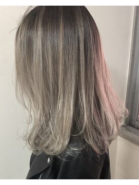 フィーネ(Fi-Ne) ハイ透明感ミルクティーベージュ×バレイヤージュ