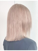 オンザ(ONTHE)&nbsp;ハイトーンホワイティピンクベージュミディアムボブ【林京平】