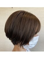 ナウラ(Naurra)&nbsp;ショートボブ×カーキグレージュ