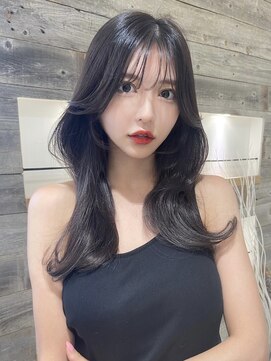 フォンズ(FONS) 大人くびれヘア オフィスOKな地毛風カラー シースルーバング艶髪