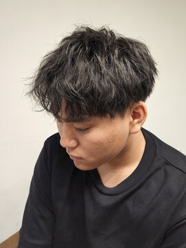ニアウ 伊勢崎連取店(Niau) 刈り上げショートマッシュアップバングツイストスパイラルパーマ