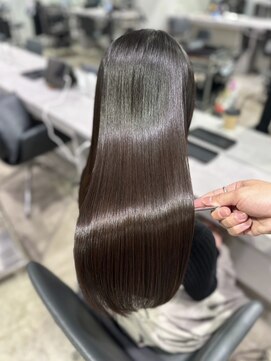 キュア 表参道(CURE) 美髪矯正［髪質改善/縮毛矯正/表参道駅］