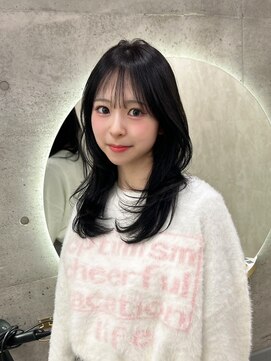 シイム(CYM) 黒髪レイヤーロング/艶髪