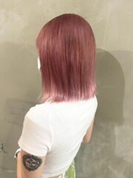 マジコ 原宿(Magico) ピンクベージュ/ダブルカラー/シンプルストレート/髪質改善/原宿