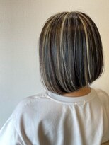 美容室 ぽ歩ビーアップ ステージワン(Be up STAGE1)&nbsp;[ぽ歩゜Be-up stage1]ハイライトグレイカラースタイル