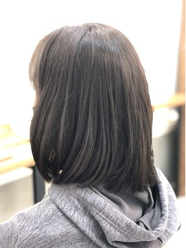 ワトワトセンター 切りぱなし　ボブ