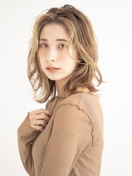 ルクスドレ 新宿(Luxe doree') くびれヘア/アースカラー/地毛風カラー/大人ヘルシー[新宿駅]