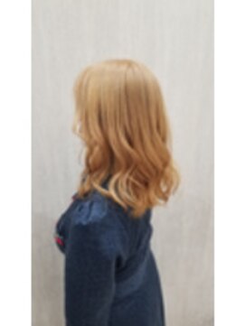 アルーシェ 心斎橋(Alushe) ホワイトベージュ【心斎橋 心斎橋駅 髪質改善 学割U24】