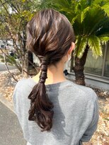 ナカオコアフュール(NAKAO COIFFURE) ポニーテール　編み下ろしヘア　編み込み　ローポニー