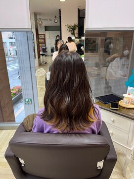 シェモアイグレック(chez-moi igrek) 黄色インナーカラー