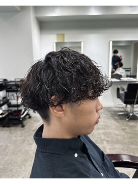 ミラバイグリーン(Mira by green) 【KAEDE】波巻きスパイラル×刈り上げマッシュ　束感黒髪パーマ