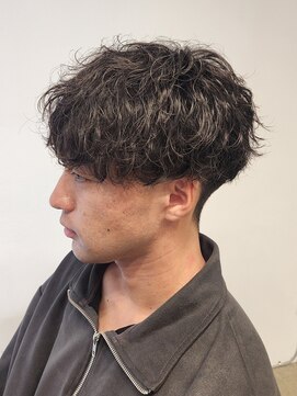 ニアウ 伊勢崎連取店(Niau) 刈り上げショートマッシュ波巻きスパイラルパーマ