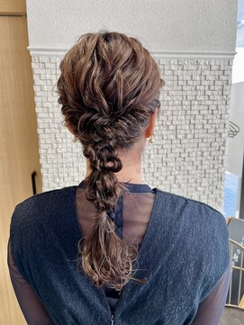 トータルビューティー クレド(TOTAL BEAUTY Credo byHAIR TIME) 編みおろしお呼ばれヘア