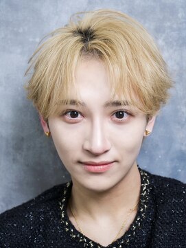 アイトーキョー 池袋(AI TOKYO) 緩めフェザーショート