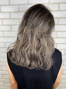 ディーバ 池袋東口(D.I.E.V.A) 20代30代40代ホワイトグレージュグラデーション大人レイヤー