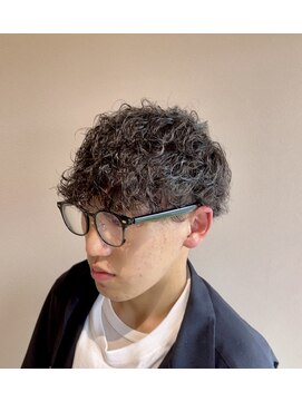 リット(lit.) シャドウパーマ ツーブロック 刈り上げ 20代30代