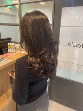 ニール(Neale.) レイヤースタイル11.05暗めカラー