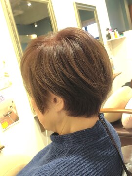 ヘアー グリーン(hair green) 50代60代70代/ベリーショート/丸みショート/大人ショート