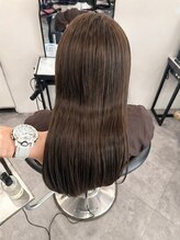 触れたくなる艶髪へ。柔らかさを叶える髪質改善トリートメント