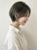 カバーヘア ブリス 志木南口駅前店(COVER HAIR bliss)&nbsp;夏カラーブリーチなしオリーブベージュ前下がりショートp志木