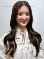 カミラボ(KAMI LABO) アッシュベージュ ロングレイヤー ゆる巻き 髪質改善 艶髪