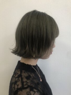 クアトロ グランシュ 川崎店(QUATRO × GranCieux) ★外ハネオリーブグリーン