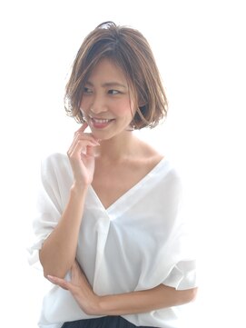 ニーナ せんげん台(nina) 30代・40代・50代　上品シルエットで魅せる☆大人ボブショート