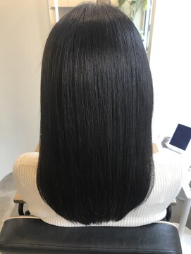 アールサロン アオヤマ(Rr SALON AOYAMA) プラチナミネコラ