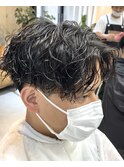 【Sup】前下がりセンターパートツイストスパイラルパーマ