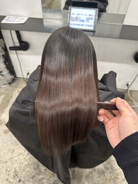 ココ 本八幡(KOKO) 黒髪クラゲヘアーオリーブグレー小顔ココアベージュミディアム