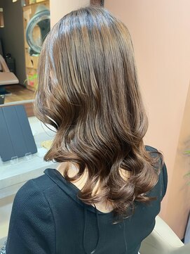 アミー 駒澤(Ammy komazawa) ツヤツヤコテ巻き風パーマ 纐纈