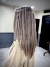 圧倒的な手触りの「美髪矯正」