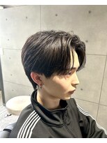 エル(EL.)&nbsp;センターパート/韓国ヘア/フェザーショート/盛岡/メンズ