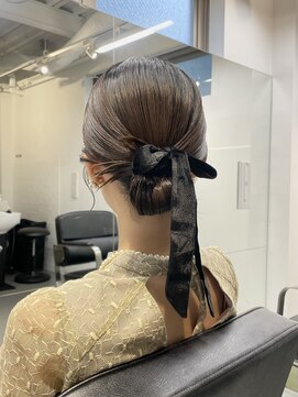 ビューズ(VIEWS) タイトシニヨン/リボンスタイリング