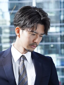 アルファ 新宿(alpha) フェザーパーマ/ブルーブラック/刈り上げセンターパート[新宿]