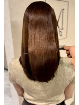 宝の髪の写真/お客様の８割がグレイカラー！エイジング毛への経験豊富なスタイリストに白髪のお悩みご相談ください◎