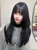 エヌアイ オモテサンドウ(ni omotesando)&nbsp;ワンカール韓国ハッシュカット☆美白見え黒髪ヘアブルーブラック