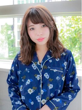 ルティア(Lutia) 斜めバング ニュアンスウェーブ★★