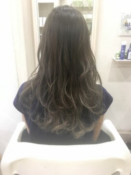 エルデ ナインズ ヘアー スタンド 川口店(elde 9's HAIR STAND) インナーカラー×グラデーションカラーハイライト無造作カール