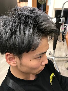 イスト(i s t) グレーアッシュ