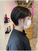 丸みショート×暗めオリーブ