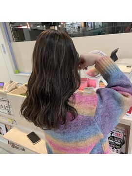 エルフ(elf) ハイライト　× オリーブカラー