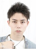 スパイキーアップバング短髪ツーブロック刈り上げ艶ショート